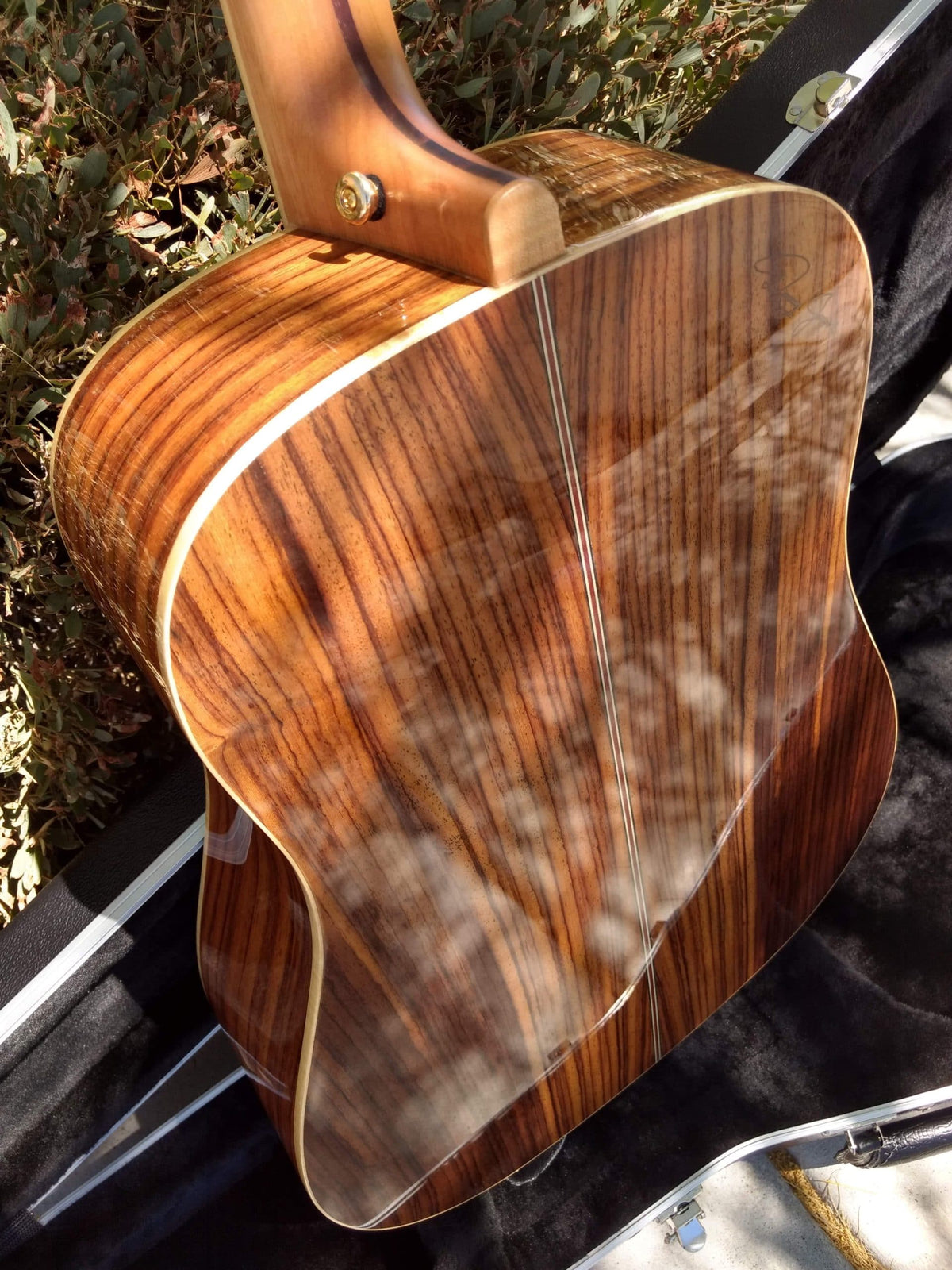 #00003 ZAD 900 EVS Electric Sunburst Color