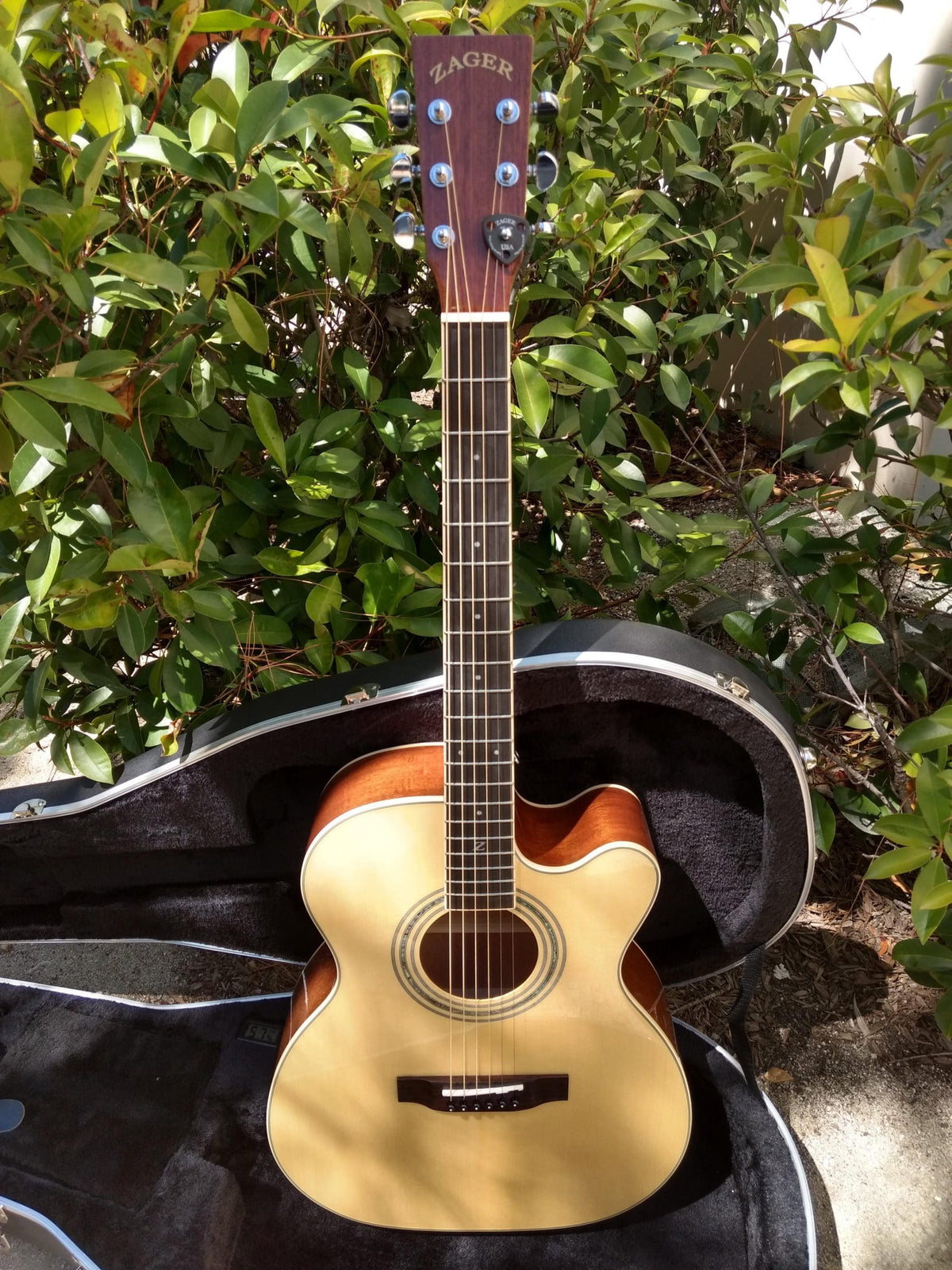 ZAD50CE Solid Spruce/Mahogany Acoustic Electric Smaller “OM” Size - DEAL OF THE DAY