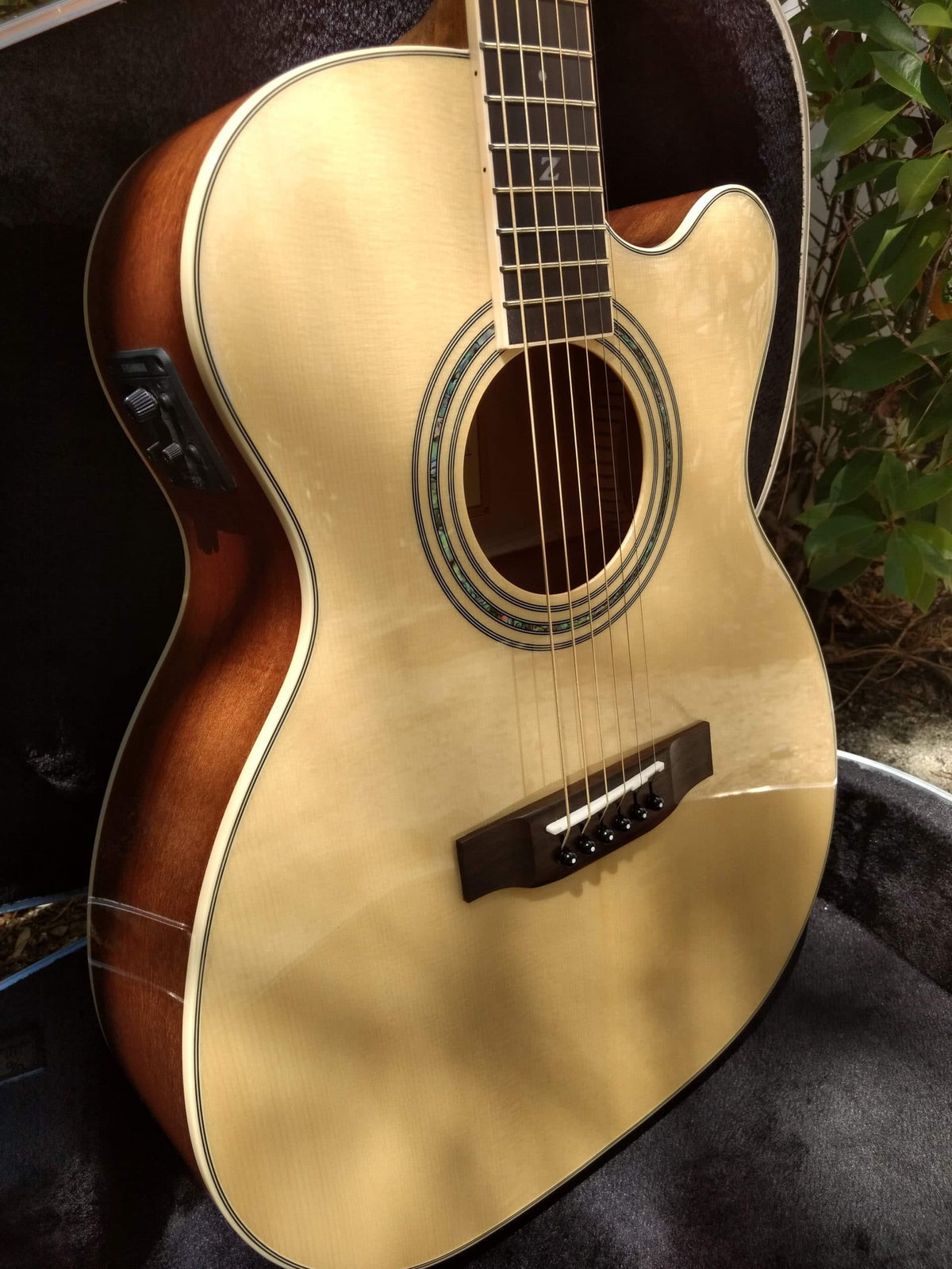 ZAD50CE Solid Spruce/Mahogany Acoustic Electric Smaller “OM” Size - DEAL OF THE DAY