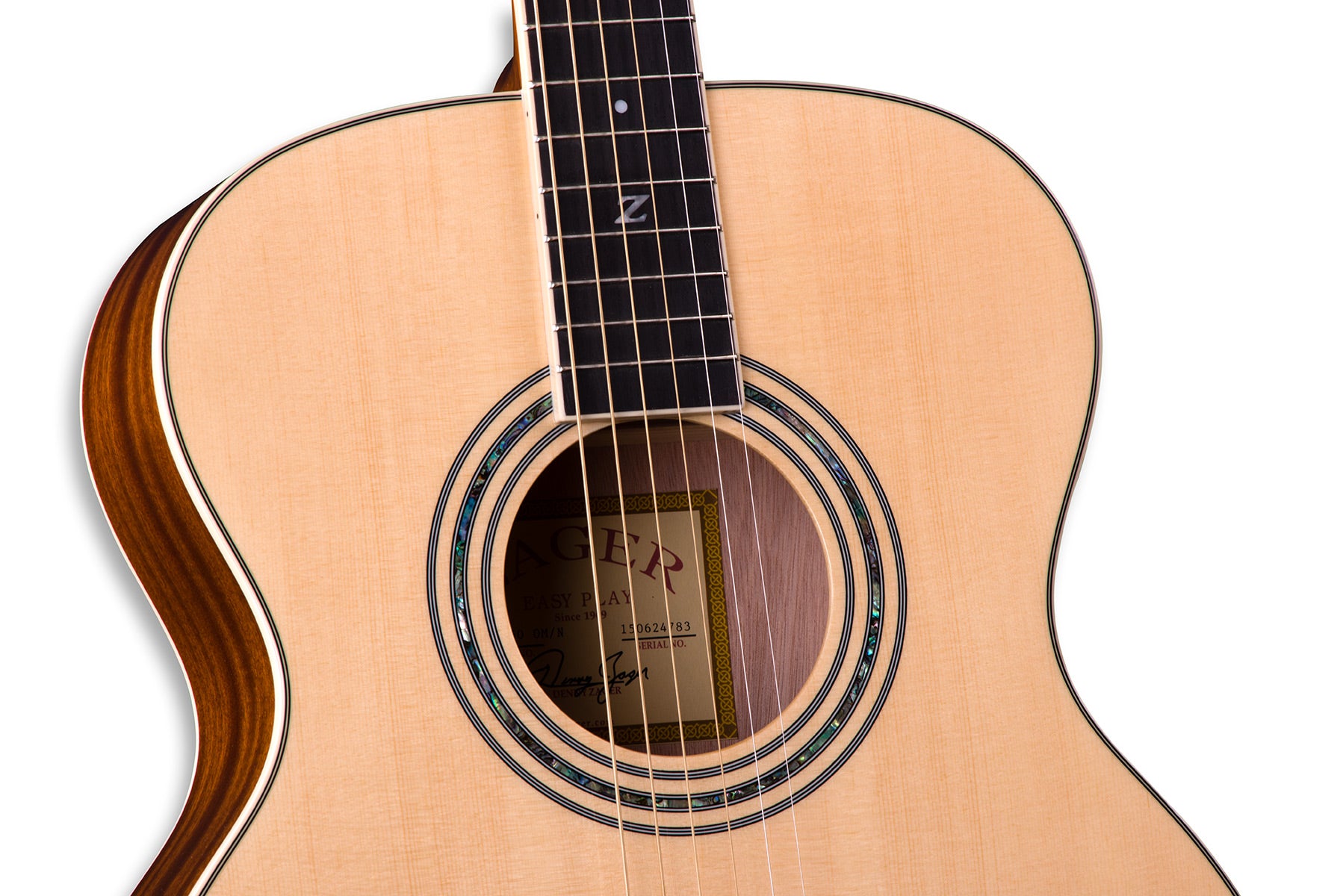 zad50ce om soundhole