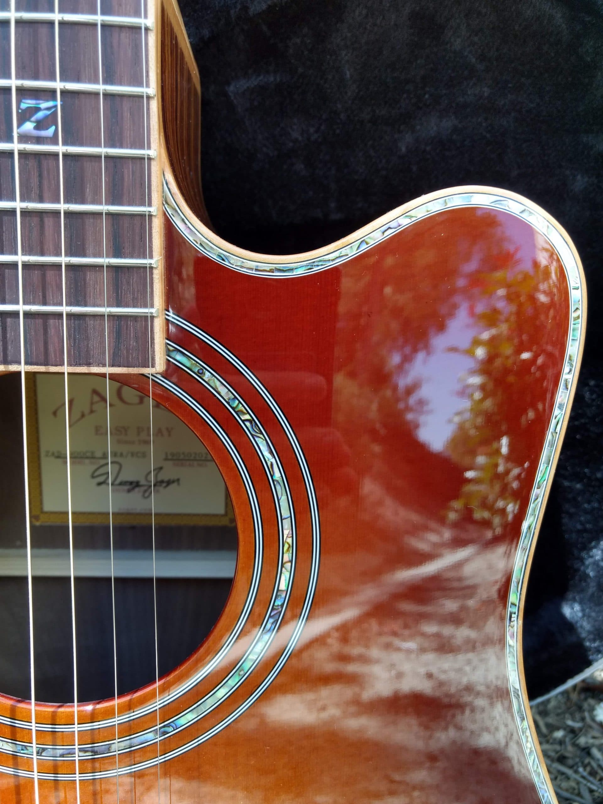 ZAD900CE Solid Spruce/Rosewood Acoustic Electric AURA 50th Anniversary Tobacco Sunburst Pro Series