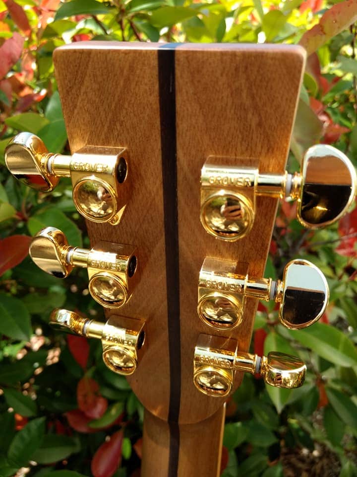 ZAD900CE Solid Spruce/Rosewood Acoustic Electric AURA 50th Anniversary Tobacco Sunburst Pro Series