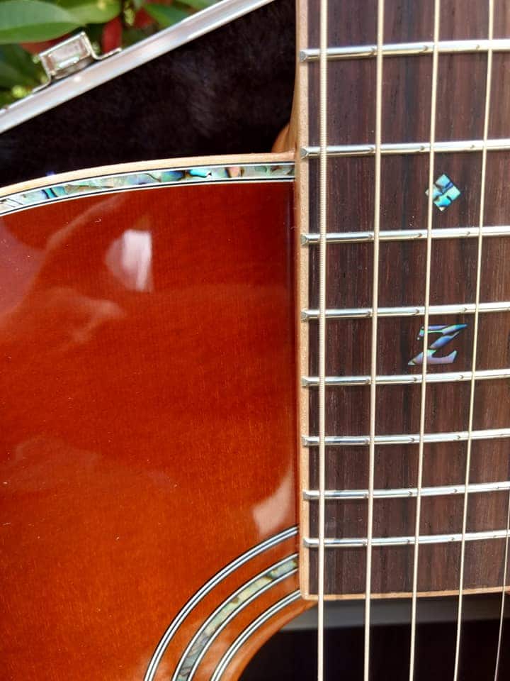 ZAD900CE Solid Spruce/Rosewood Acoustic Electric AURA 50th Anniversary Tobacco Sunburst Pro Series