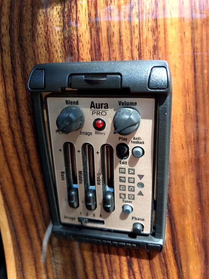 ZAD900CE Solid Spruce/Rosewood Acoustic Electric AURA 50th Anniversary Tobacco Sunburst Pro Series