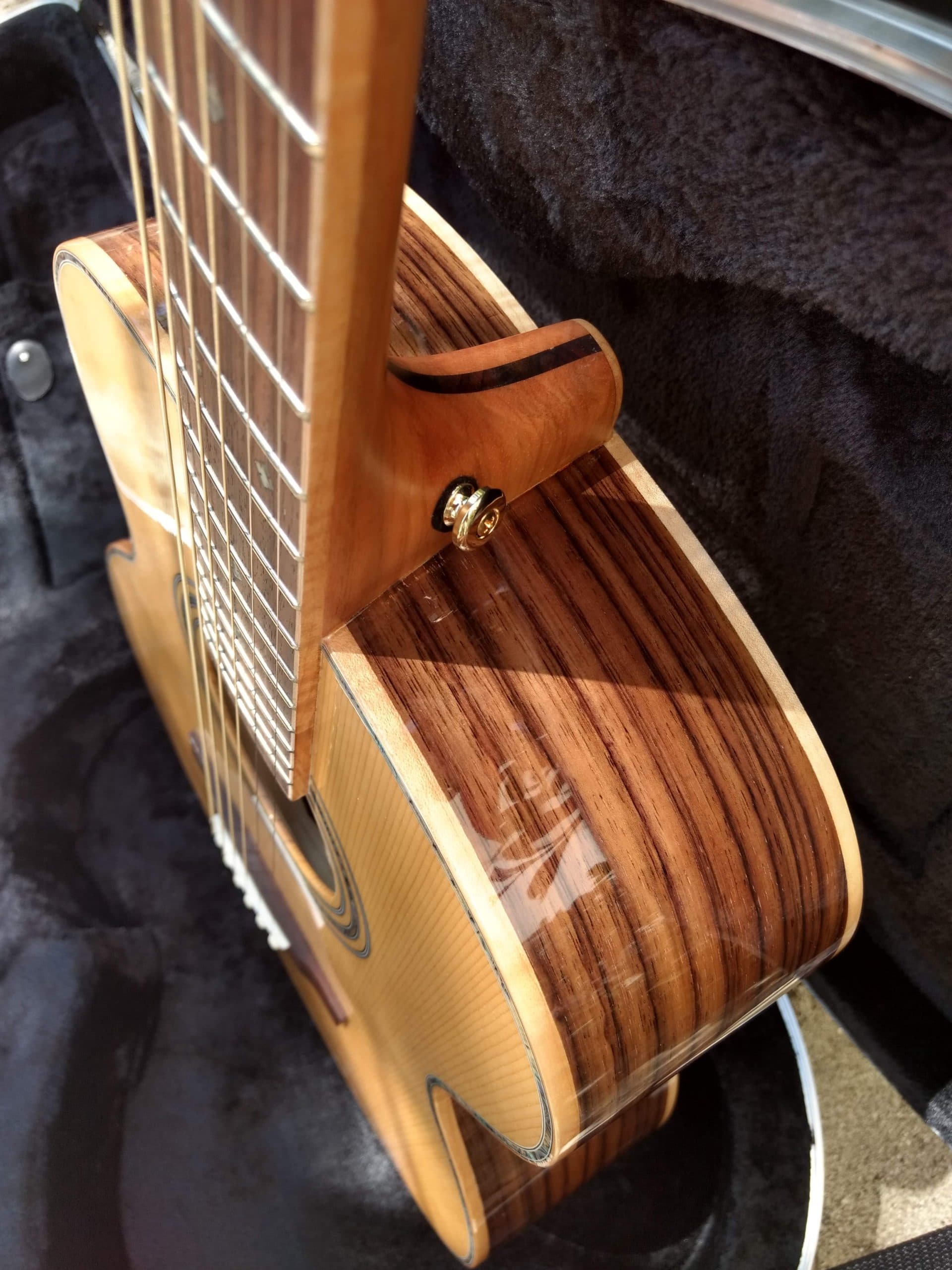 ZAD900 Solid Spruce/Rosewood Acoustic Smaller "OM" Size Pro Series