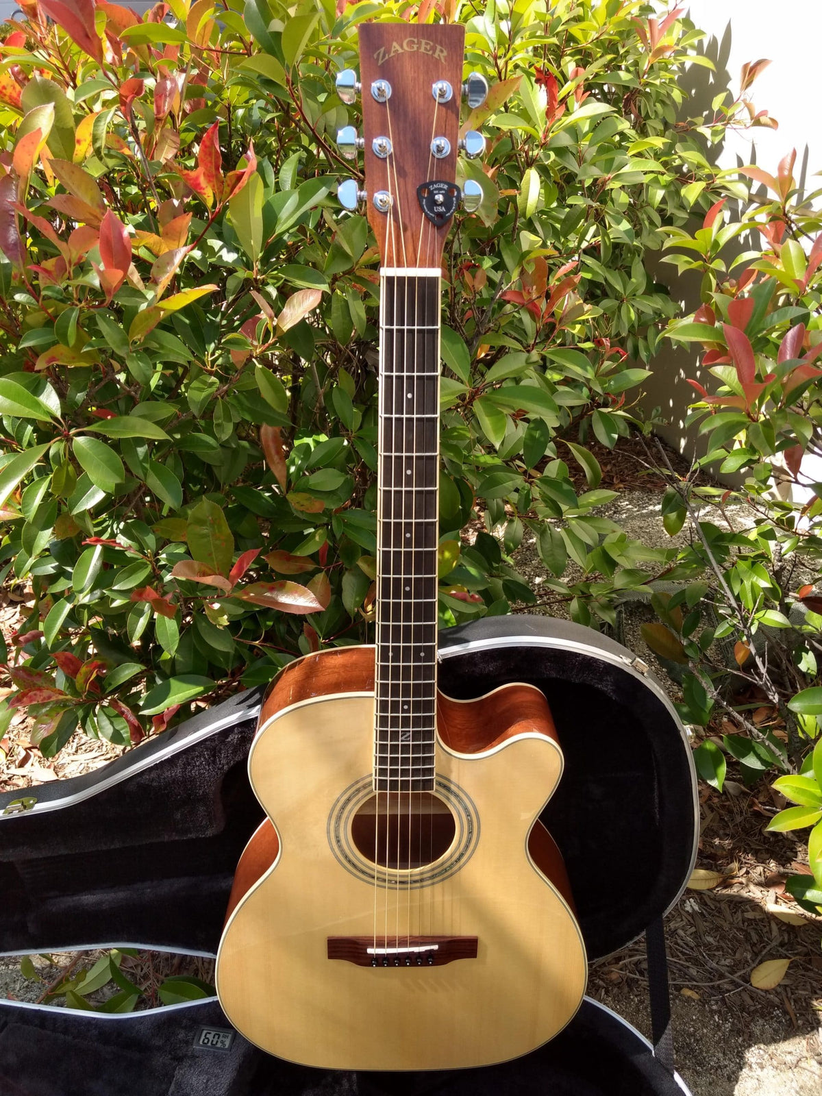 ZAD50CE Solid Spruce/Mahogany Acoustic Electric Smaller “OM” Size - DEAL OF THE DAY
