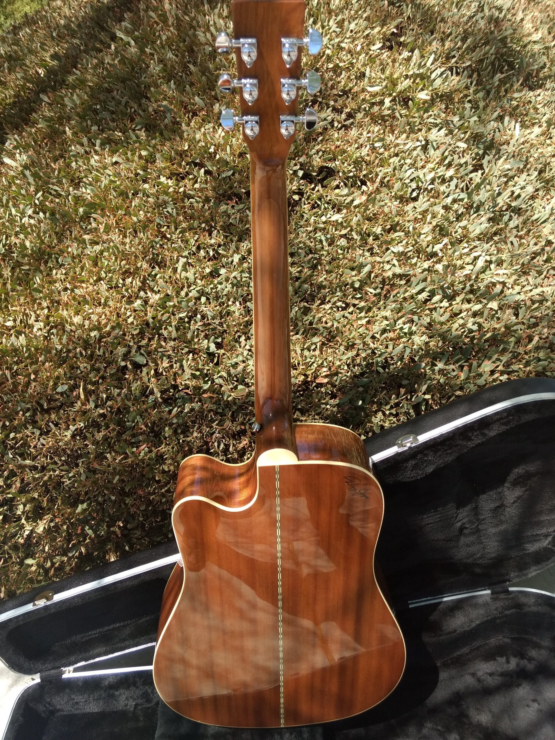 ZAD50CE Solid Spruce/Mahogany Acoustic Electric Natural (Discount)