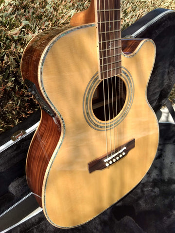 ZAD900CE Solid Spruce/Rosewood Acoustic Electric AURA Smaller "OM" Size (Discount)