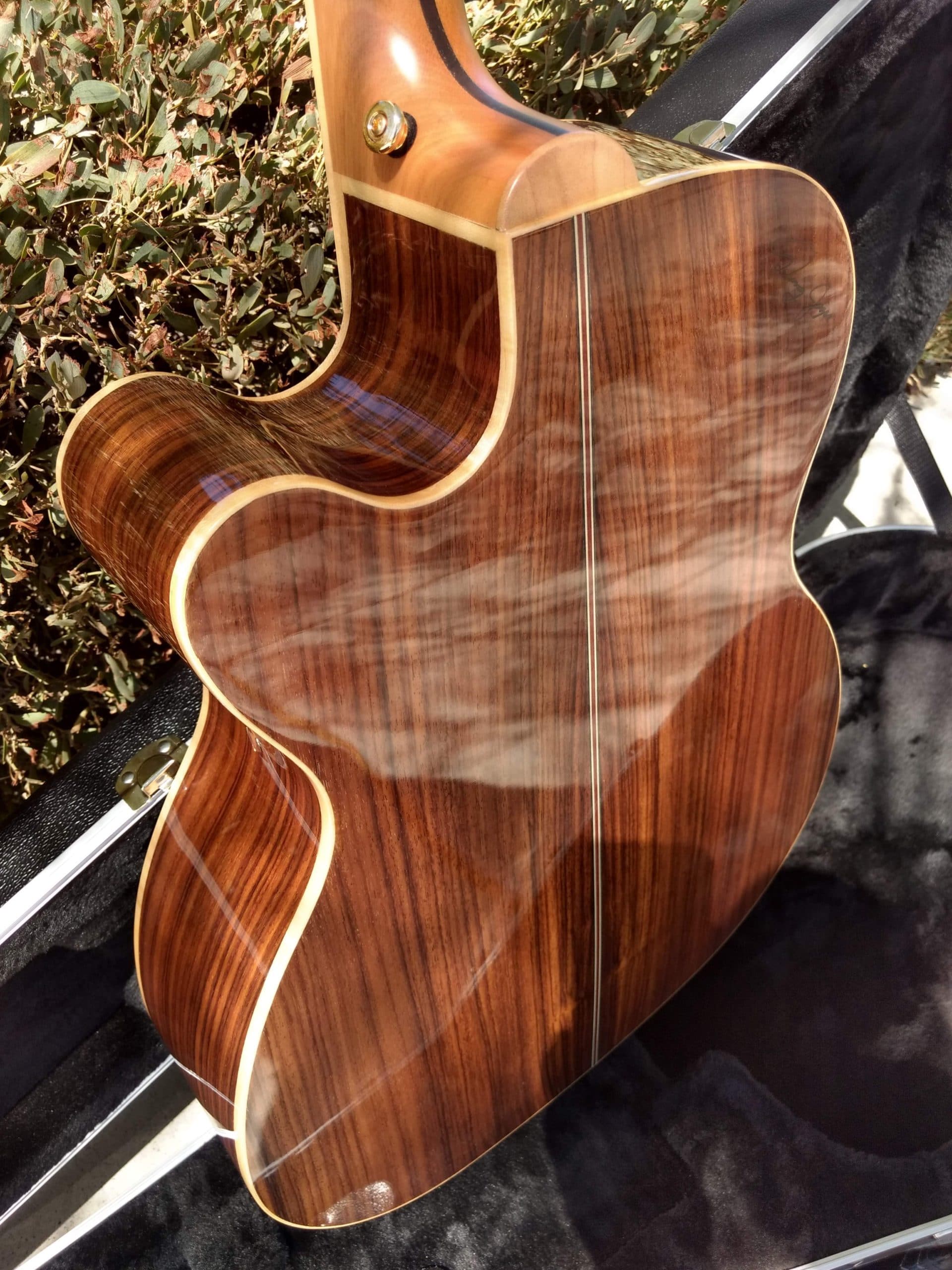 ZAD900CE Solid Spruce/Rosewood Acoustic Electric AURA Smaller "OM" Size (Discount)