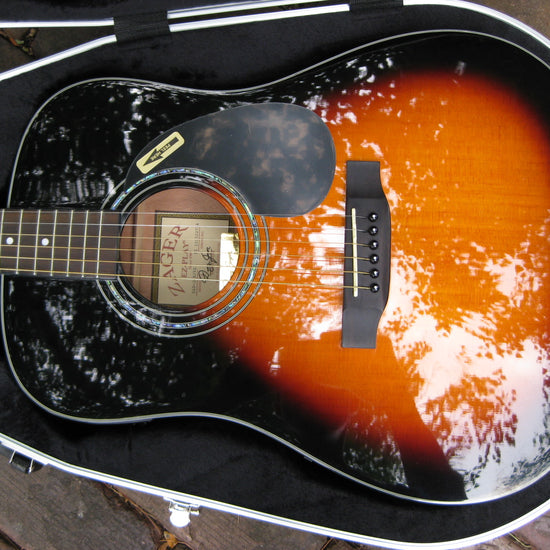 abs ultralight molded guitar case