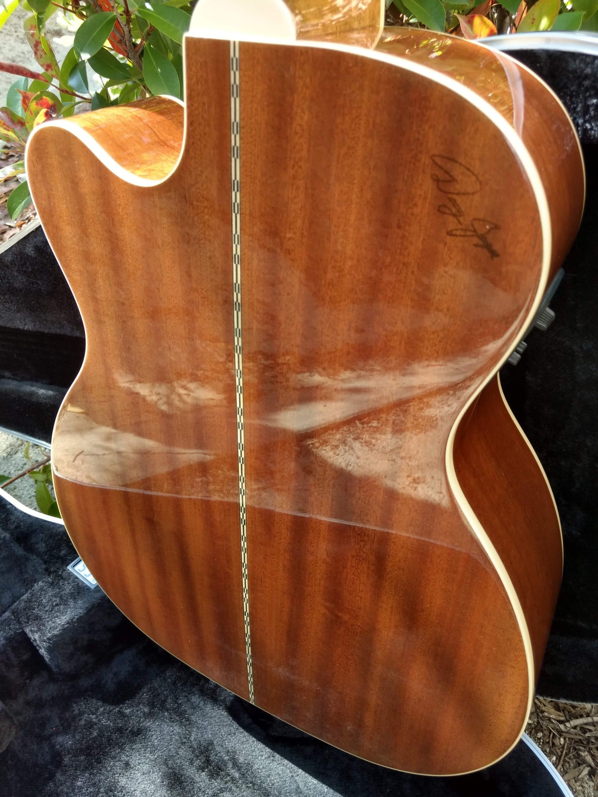 ZAD50CE Solid Spruce/Mahogany Acoustic Electric Smaller "OM" Size (Discount)