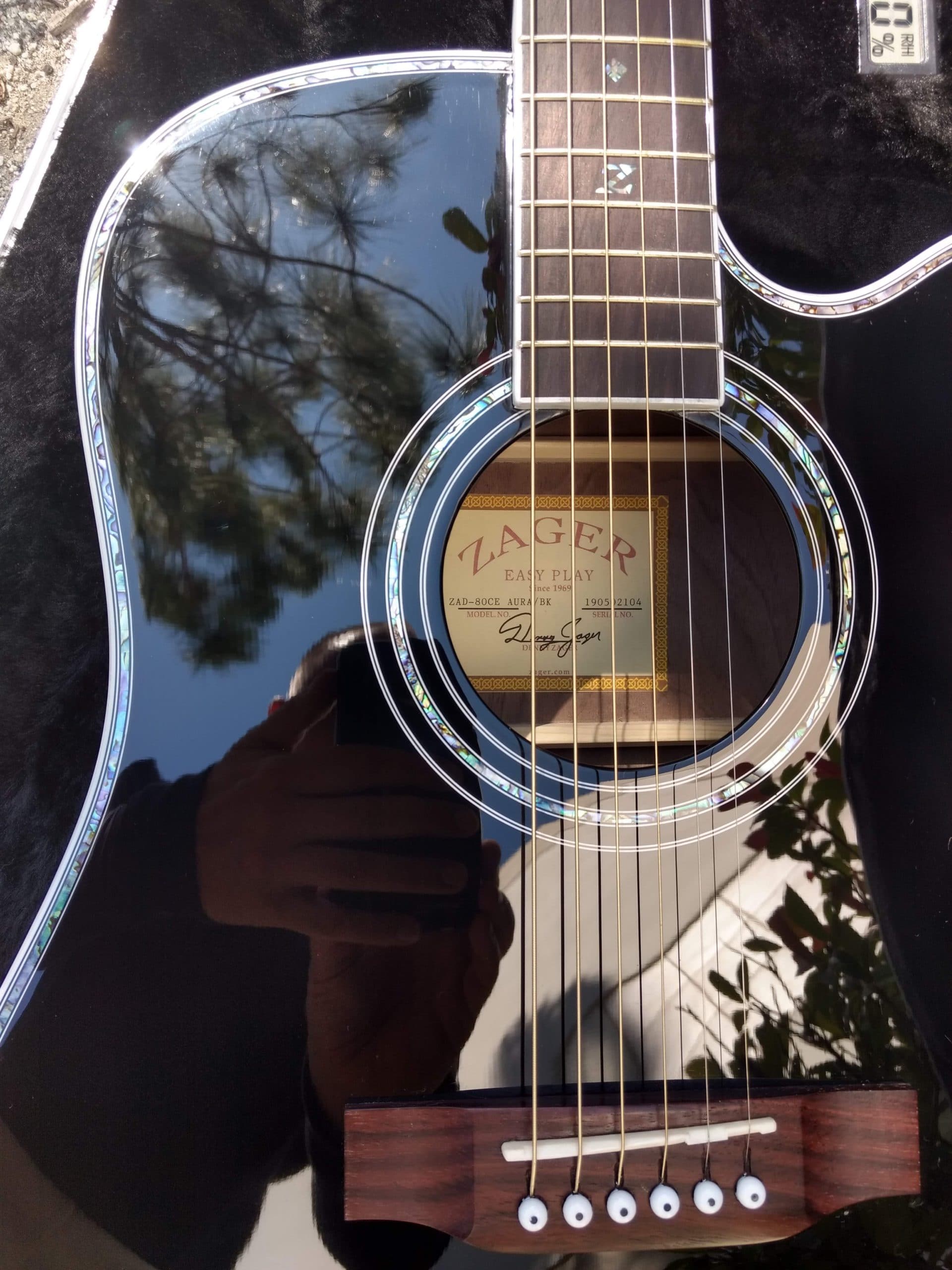 ZAD80CE "AURA" Black Lacquer Special Edition Solid Cedar/Rosewood Acoustic Electric Pro Series