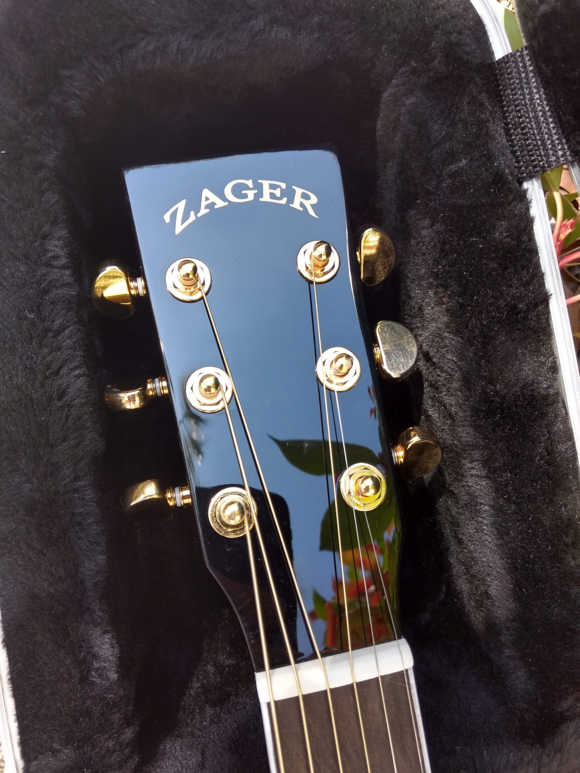 ZAD80CE "AURA" Black Lacquer Special Edition Solid Cedar/Rosewood Acoustic Electric Pro Series