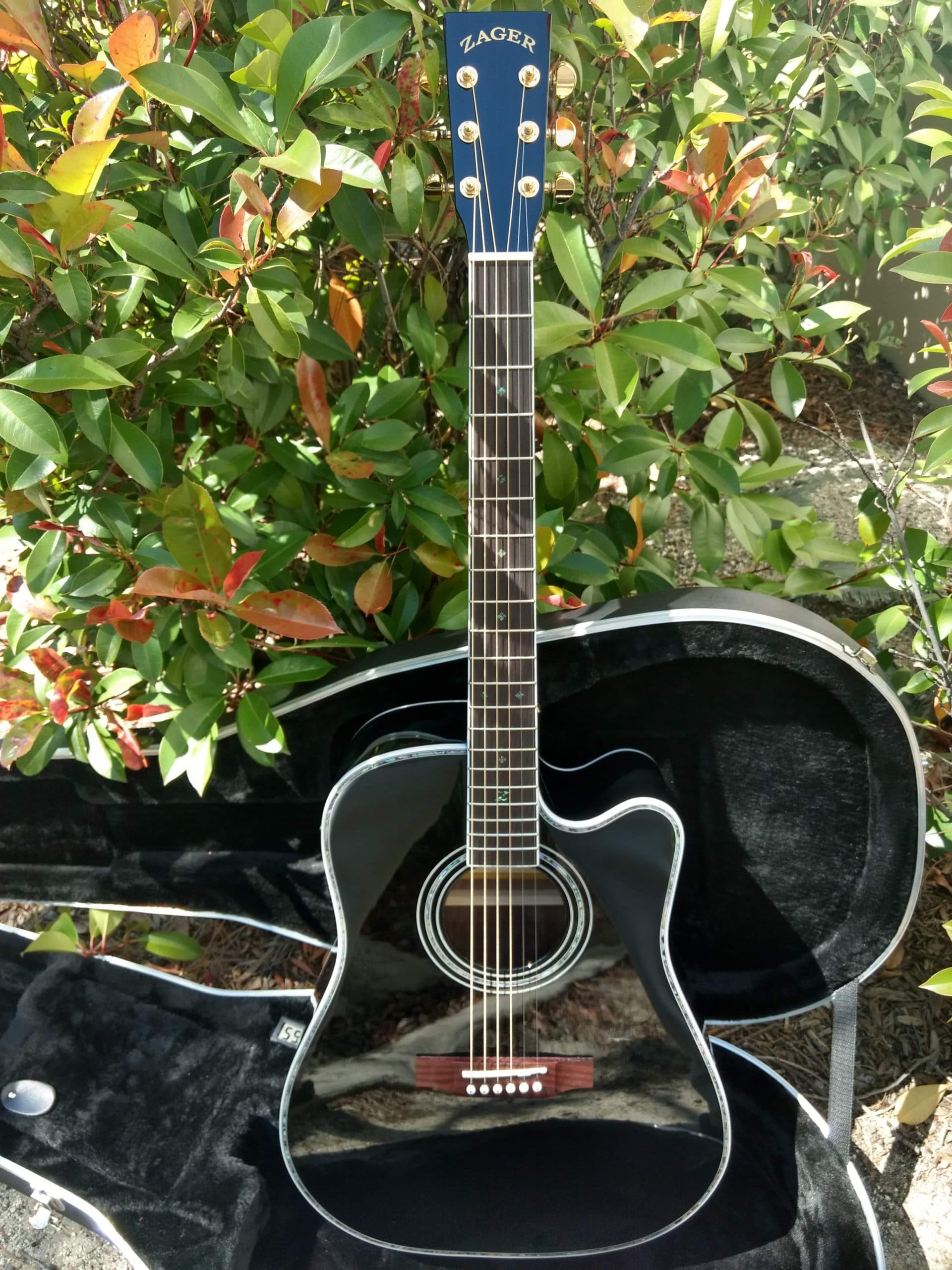 ZAD80CE "AURA" Black Lacquer Special Edition Solid Cedar/Rosewood Acoustic Electric Pro Series